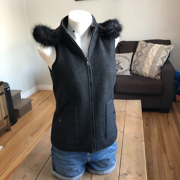 RW&CO. Black Warm Hooded Vest in Black - XS - Picture 2 of 16